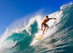 华体会体育：拉菲尼亚重返训练场参与合练，关键战役对阵布拉格斯拉维亚有望登场