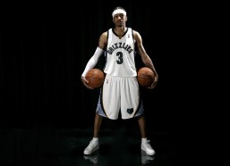 【华体会体育】现在的吹杨，引领老鹰翱翔，重塑NBA控卫传奇