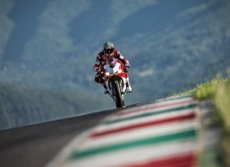 华体会体育app_速度风暴席卷非洲足坛，霍芬海姆边锋杜尔的关键角色与加蓬国足解散谜团