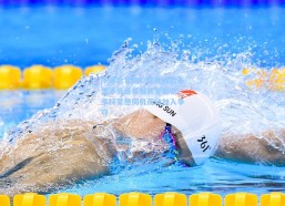 华体会官网：富勒姆暂未出手竞逐曼城新星鲍勃，多特蒙德伺机而动加入争夺