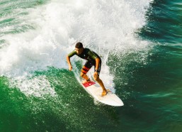 华体会_蓝黑锋线双星联袂破局，国米主场力克博洛尼亚迎关键三分