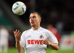 【华体会】意甲排球第21轮对决，庄宇珊闪耀赛场得分瞬间荣登官方集锦